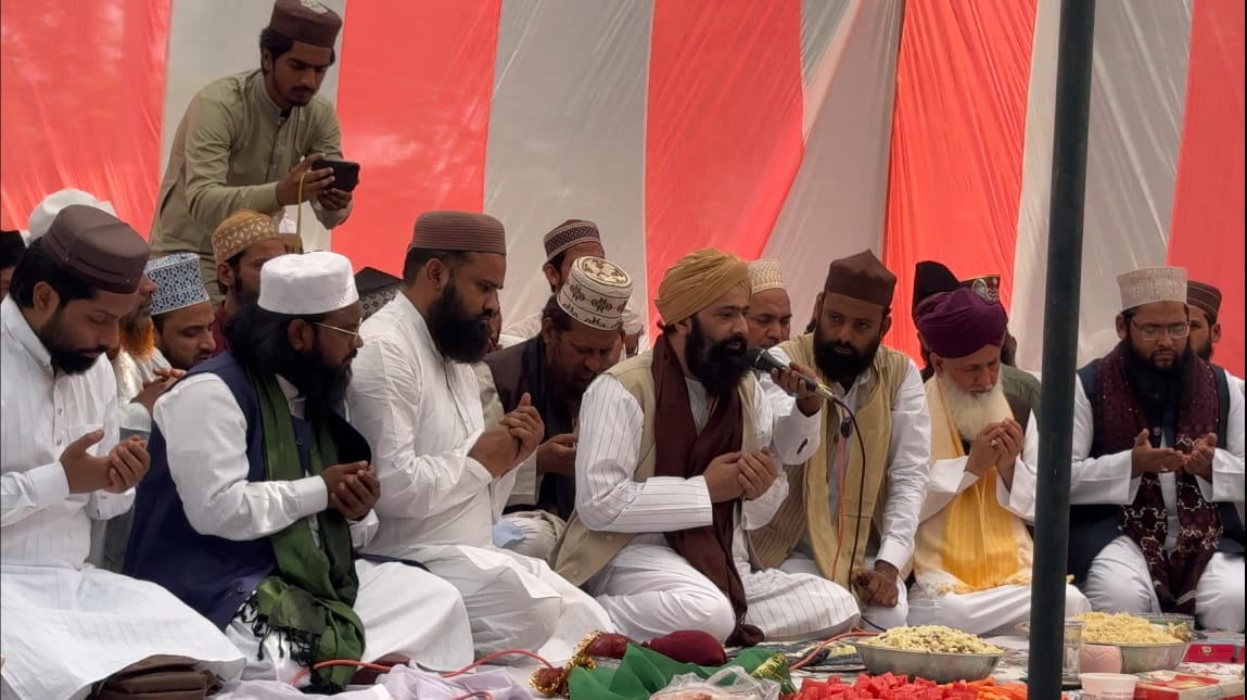 कुल की रस्म के साथ 69वें उर्से शुजाअती का समापन, जायरीनों का उमड़ा हुजूम, दुआ को उठे हजारों हाथ