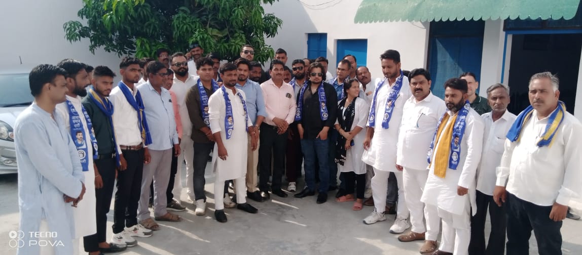 राष्ट्रीय लोकदल के युवा जिला अध्यक्ष सहित दर्जनों कार्यकर्ता आज़ाद समाज पार्टी में शामिल