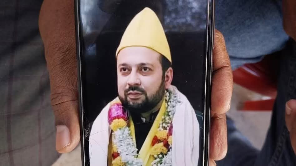 बाथरूम में लगे गीजर में ब्लास्ट; निजामुद्दीन दरगाह के सज्जादनशीन सैयद निजामी की मौत, पत्नी गंभीर घायल