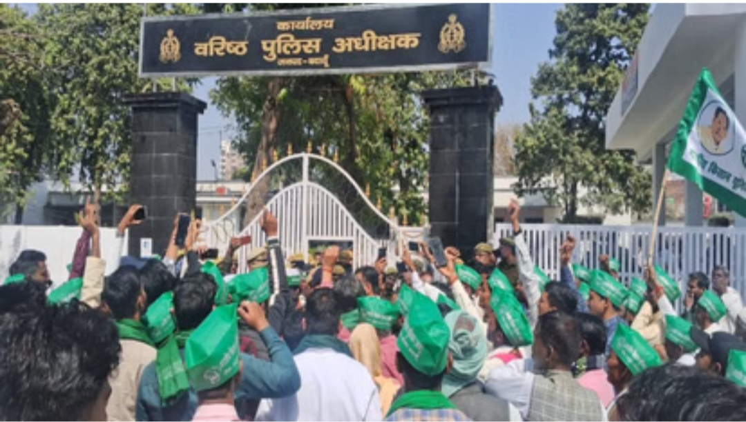 बदायूं में पुलिस ने पहले बनवाया वीडियो अब भाकियू जिलाध्यक्ष पर कर दी रिपोर्ट दर्ज, SSP कार्यालय का हुआ घेराव