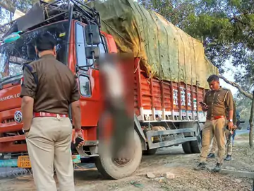 बदायूं में ट्रक पर लटका मिला चालक का शव; प्रतापगढ़ से पंजाब बुकिंग लेकर जा रहा था उन्नाव का मनोज
