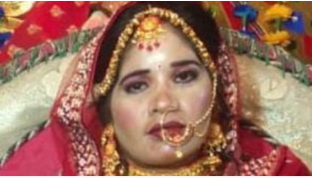 बदायूं में फंदे से लटका मिला नवविवाहिता का शव, मायके वालों ने लगाया हत्या का आरोप