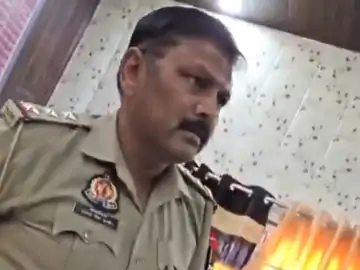बदायूं SSP का एक्शन; फरियादी से अभद्रता करने पर कोतवाल समेत दो सस्पेंड, गाली और धक्का देना का आरोप