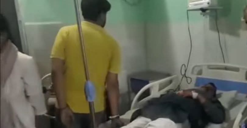 बदायूं में BJP नेता को गोली लगी; शादी समारोह में रिवाल्वर चलने से पैर में लगी गोली