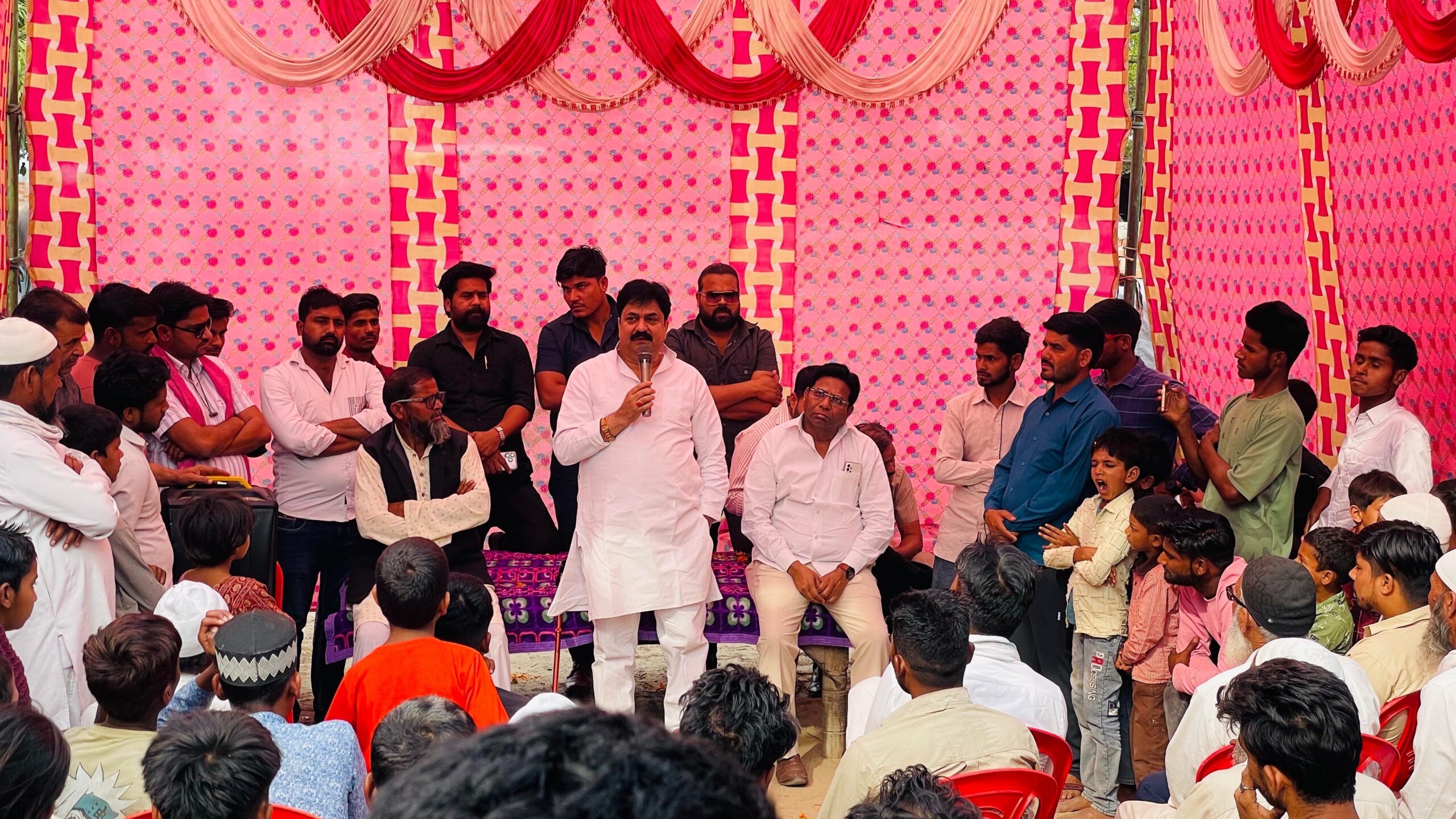 अखिलेश यादव के PDA का शेखूपुर विधानसभा में पूर्व मंत्री आबिद रज़ा ने किया प्रचार