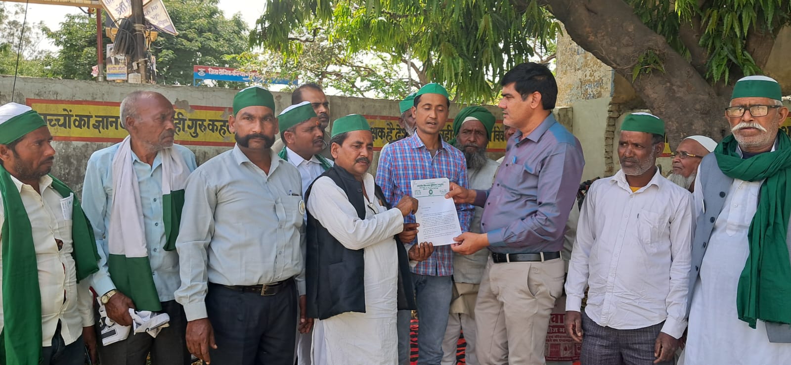 भाकियू चढूनी ने उठाई स्मार्ट मीटर हटाओ पोस्टपेड लगाओ की मांग, ज्ञापन सौंपा