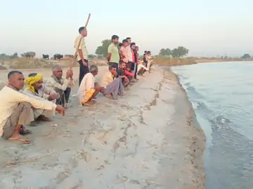 गंगा नदी में डूबी 13 साल की लड़की; कासगंज से परिवार के साथ आई थी कछला, पीएम से इनकार