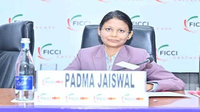 कौन हैं IAS अधिकारी पद्मा जायसवाल.? 23 साल की नौकरी के बाद बर्खास्त, राष्ट्रपति ने खुद हटाया