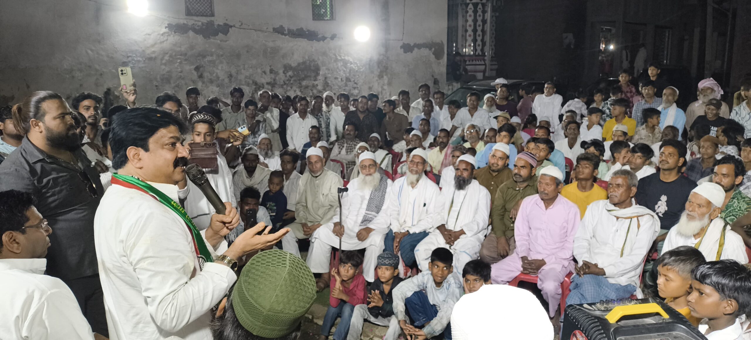 रमजानपुर, लोहाठेर, मिढोली में पूर्व मंत्री आबिद रज़ा का स्वागत, PDA का प्रचार किया