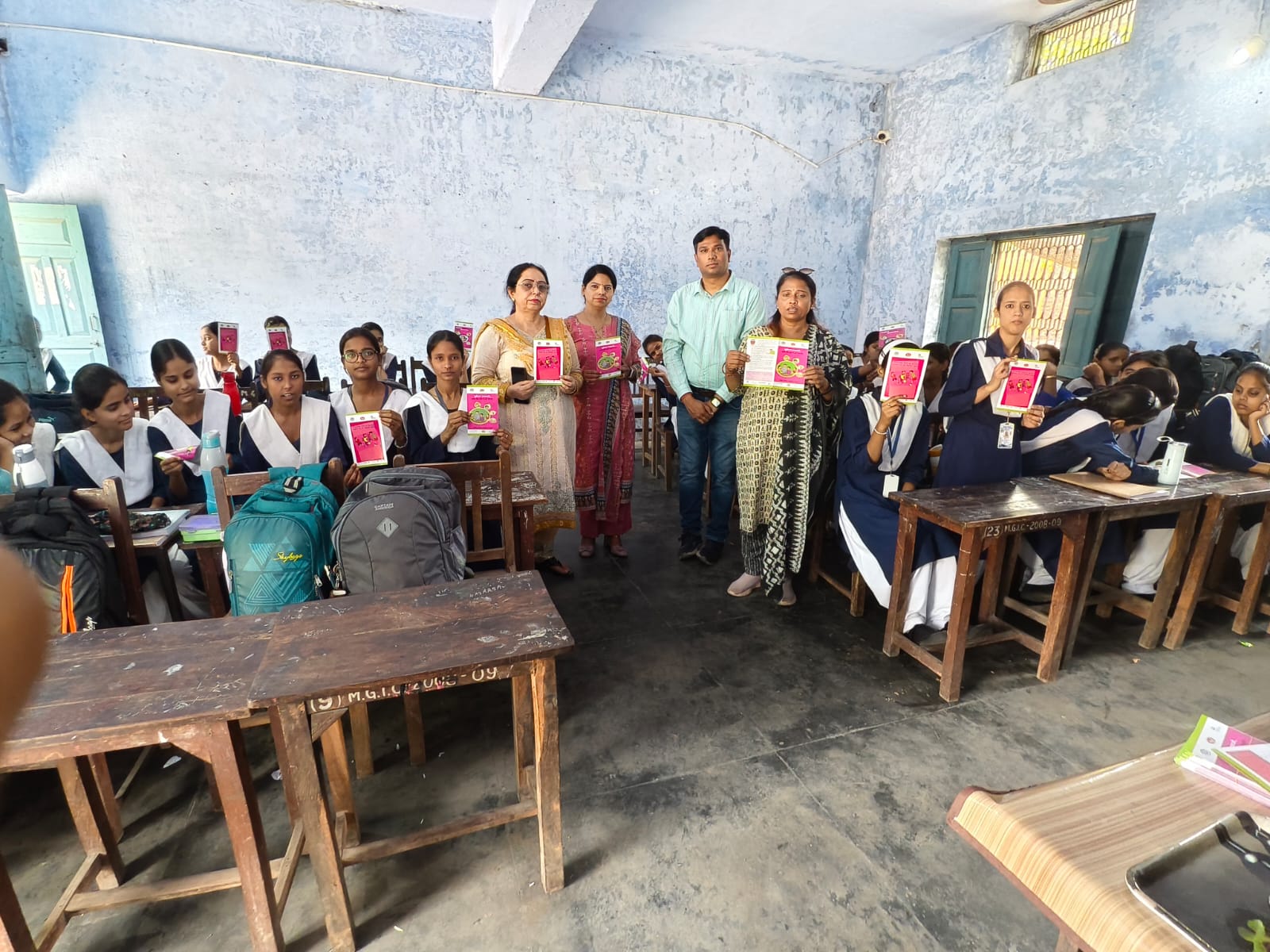 पीरियड पाठशाला–2 के अंतर्गत किशोरियों को दी गई मासिक धर्म और स्वच्छता की जानकारी