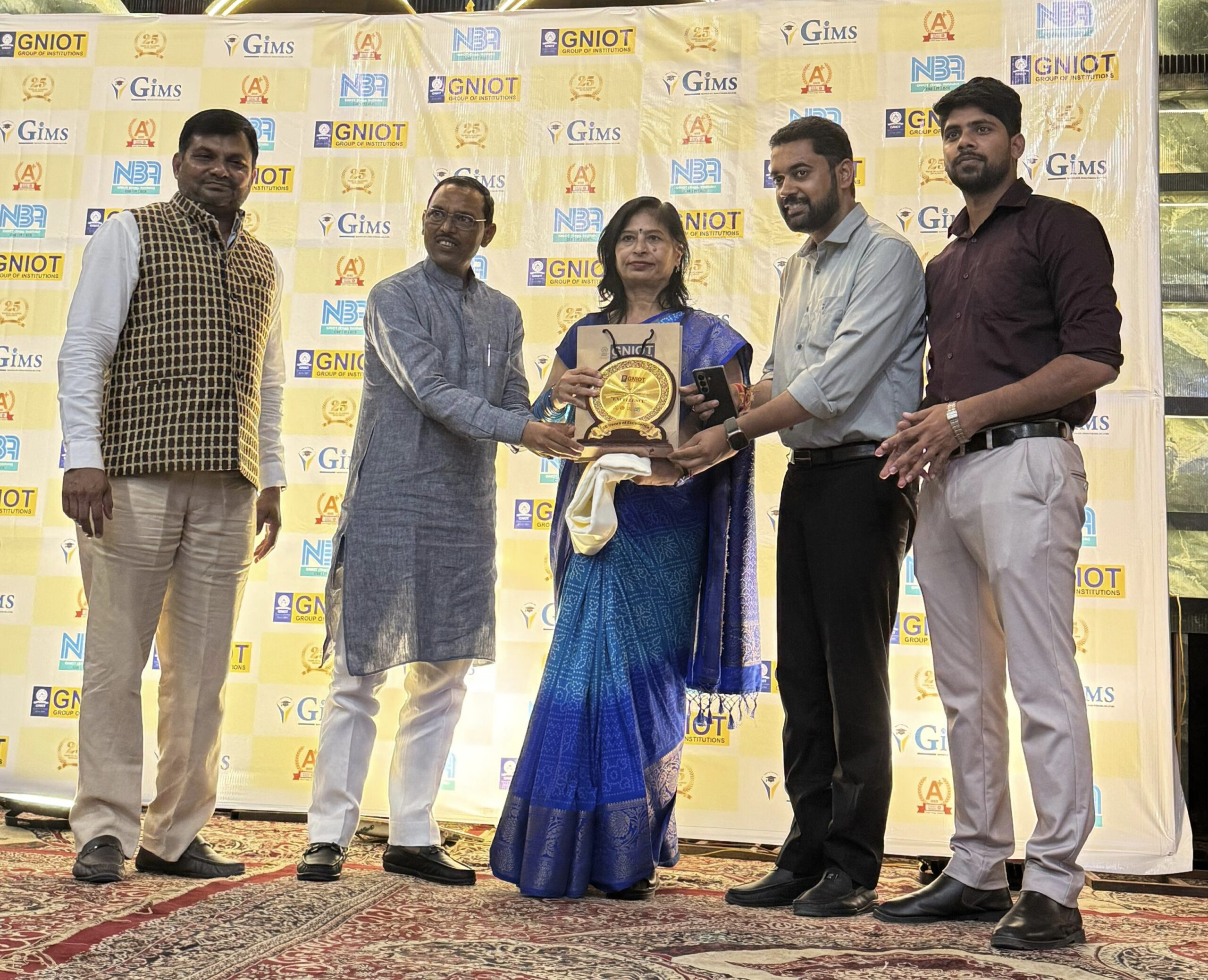 GNIOT ग्रेटर नोएडा ने बदायूं में शिक्षकों को सम्मानित किया