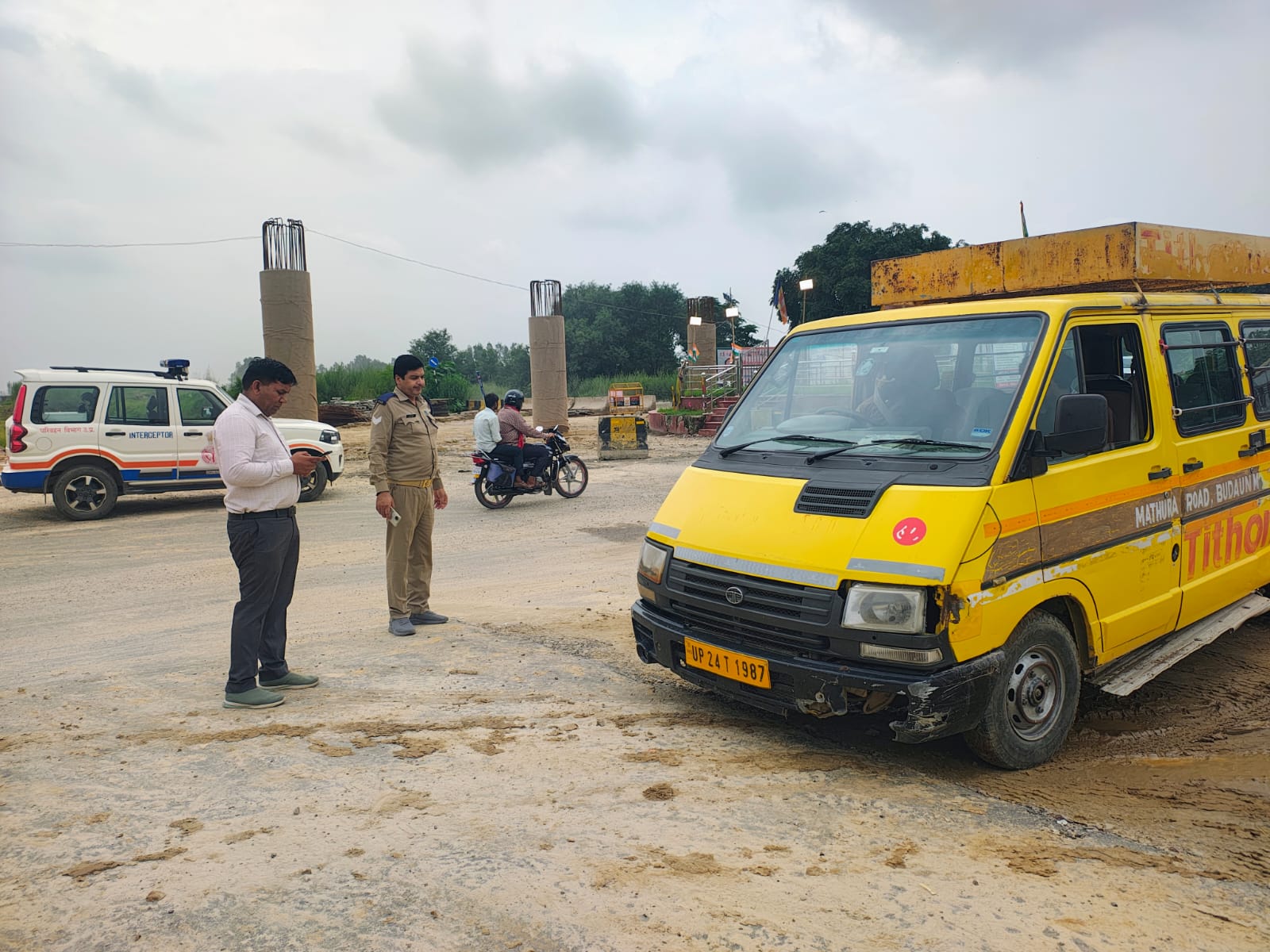 स्कूली बच्चों की जान के साथ न करें खिलवाड़, वरना होगी कार्रवाई