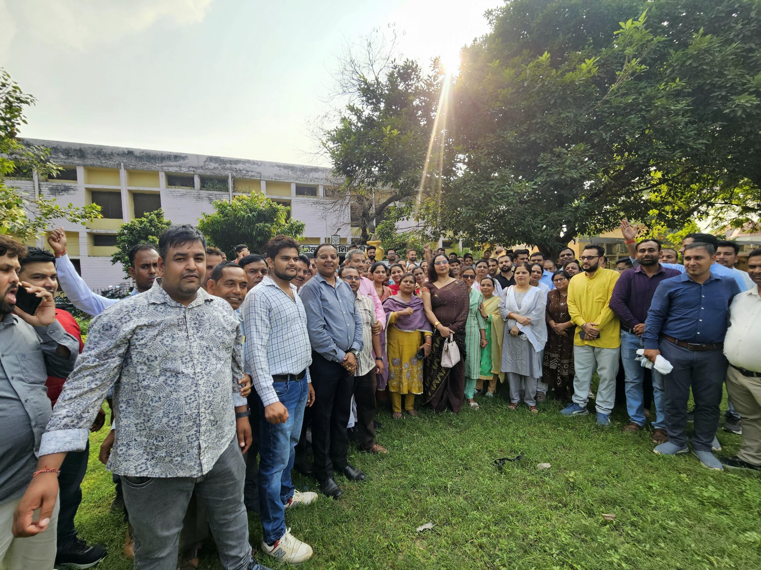 बीएड योग्यताधारी शिक्षकों के लिए ब्रिज कोर्स अनिवार्य करने पर आक्रोश, BSA को ज्ञापन