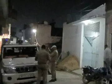 बदायूं में मेंथा कारोबारी के गोदाम पर SIB की छापेमारी, खरीद-बिक्री के रिकॉर्ड समेत कई दस्तावेज कब्जाए