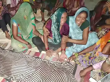 बदायूं में नहाते समय किशोरी पर गिरी दीवार, परिजनों ने मलबा हटाकर निकाला शव