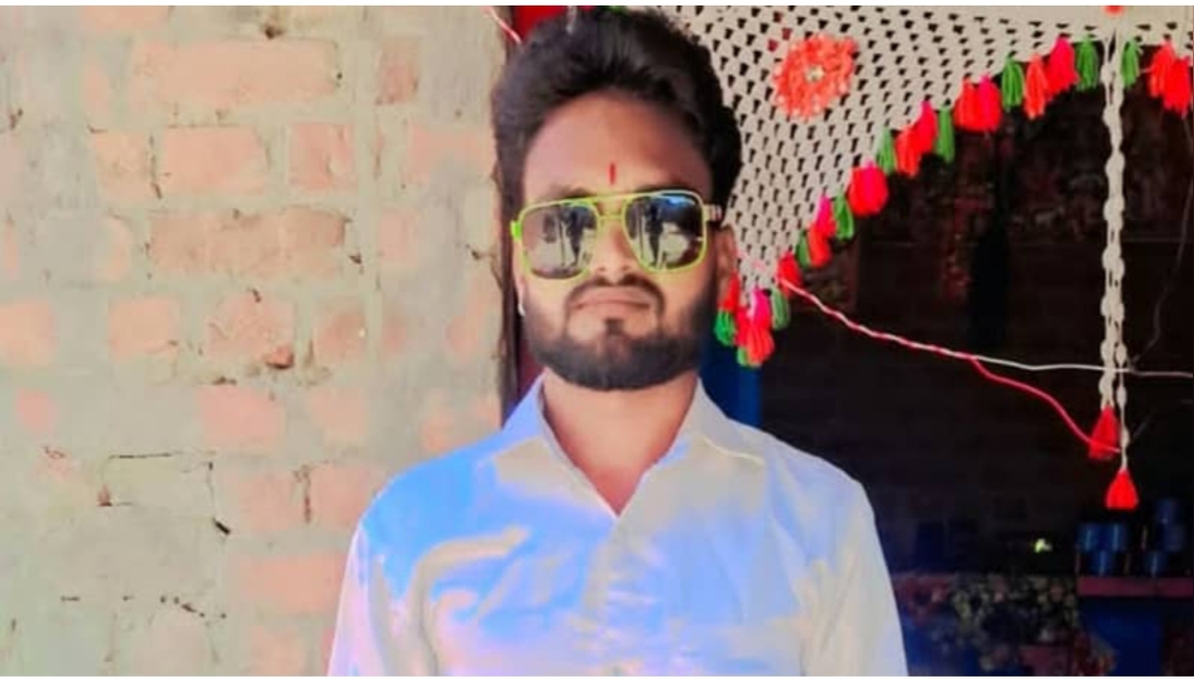 बदायूं में बाइक सवार युवक की मौत, सड़क पर क्षत-विक्षत हालत में पड़ा मिला शव